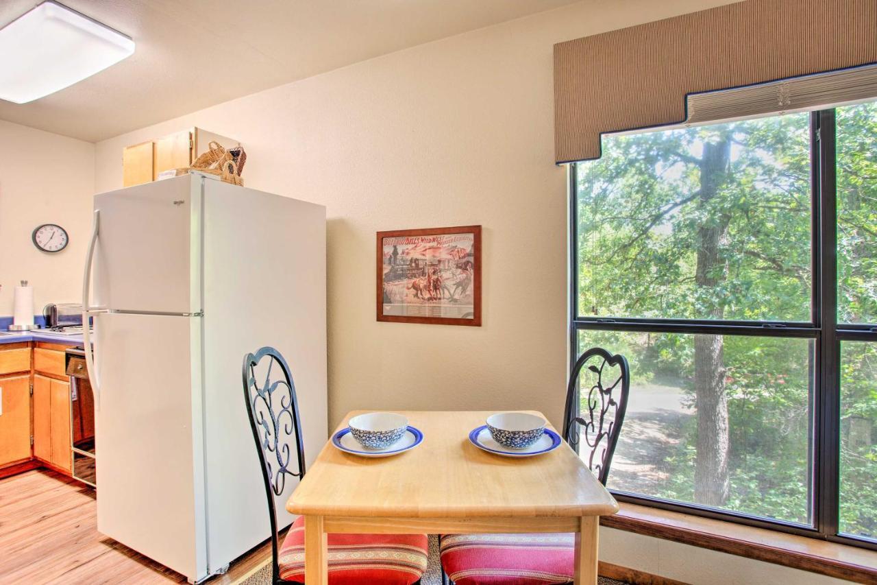 Bright Davis Escape With Screened-In Porch! Exterior photo