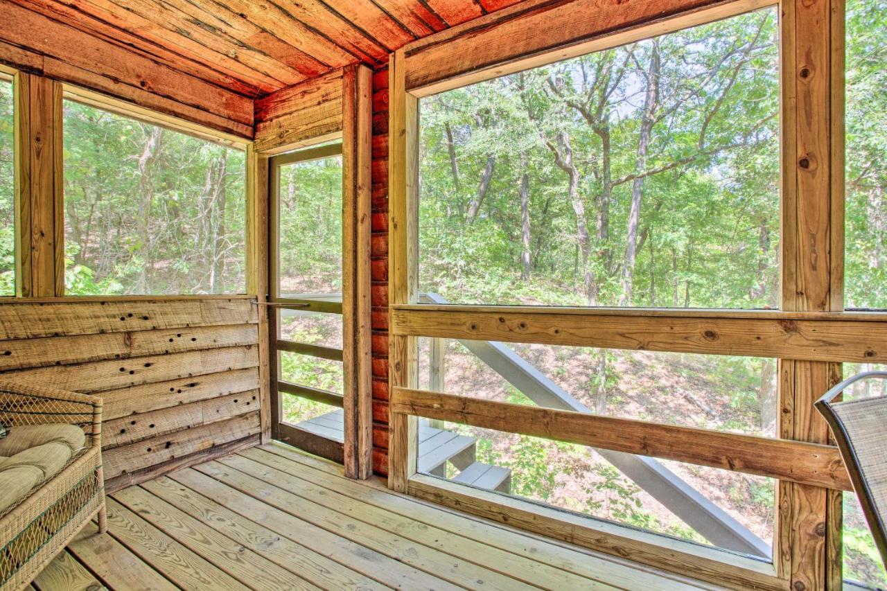 Bright Davis Escape With Screened-In Porch! Exterior photo